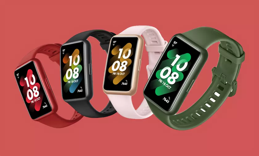Huawei Band 7 c AMOLED-экраном, защитой от воды и автономностью до 14 дней можно купить на Amazon дешевле 50 евро