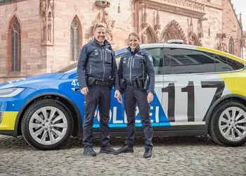 Электромобиль Tesla Model X превзошел ожидания полиции Базеля