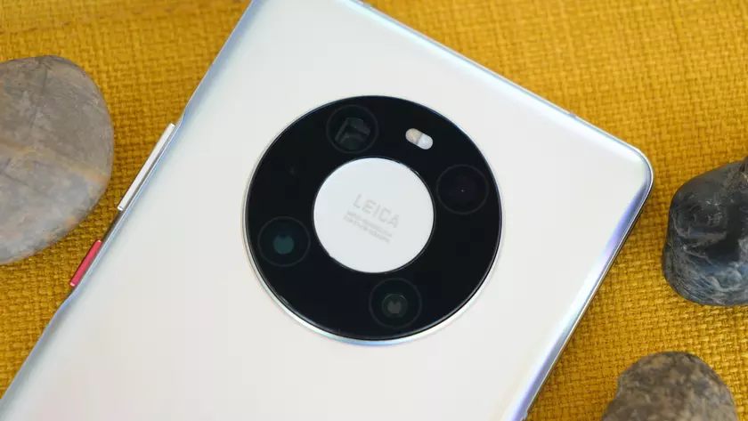 Huawei возобновит продажи флагмана Mate 40E Pro 5G с Kirin 9000L и камерой Leica со скидкой $230