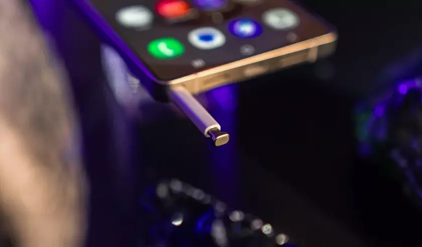 Революция в кармане: Samsung представляет Galaxy S25 Ultra с S Pen