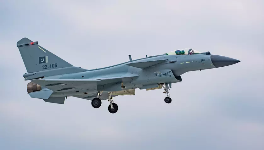 Пакистан получил вторую партию китайских истребителей J-10C поколения 4++