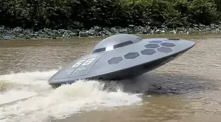 YouTuber creates a jet boat in the shape of a UFO and gets over 10 million views (video)
