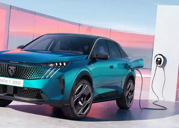 Peugeot e-3008 и e-5008 получат второй электромотор и полный привод