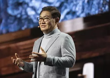 Новая стратегия: Samsung устанавливает 6-дневную рабочую неделю для своего руководства