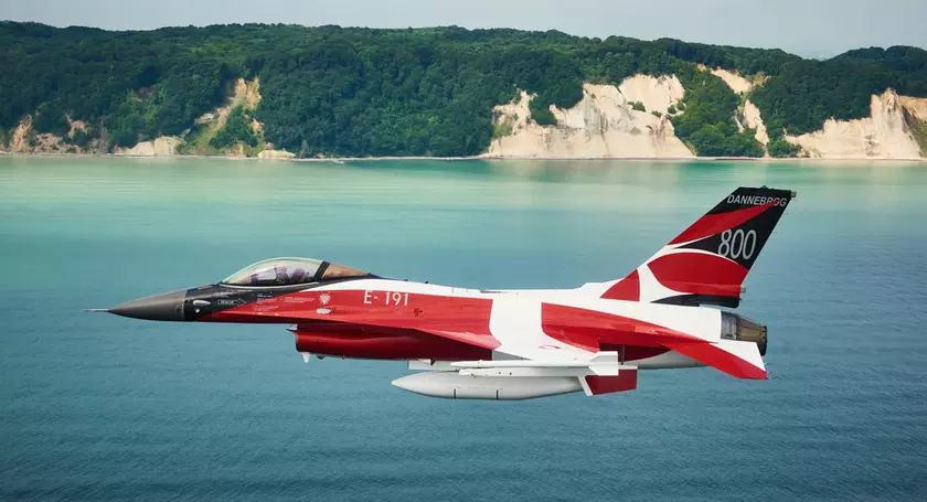 Дания официально подтвердила отправку Украине 19 истребителей F-16 Fighting Falcon – поставки самолётов начнутся в 2023 году