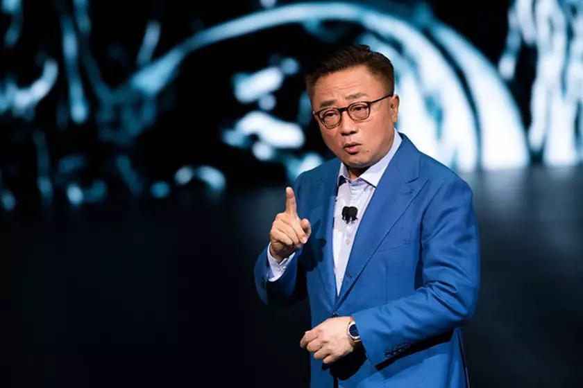 Samsung выпустит не менее 1 миллиона складных смартфонов