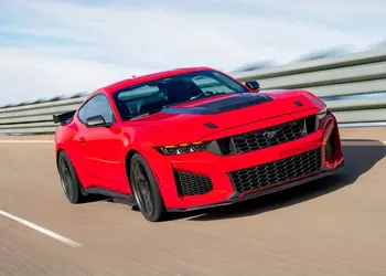 Mustang Dark Horse SC: Когда 500 лошадей мало, а соседи еще не проснулись