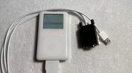 An Apple iPod prototype with a Tetris clone game was found. It was never released