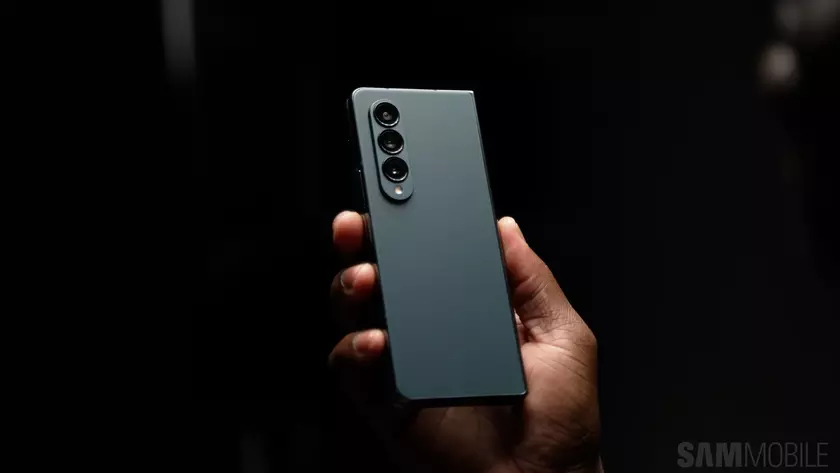 Samsung готовит One UI 8 для складных смартфонов: что ждет владельцев Galaxy Fold 4 и Flip 4?