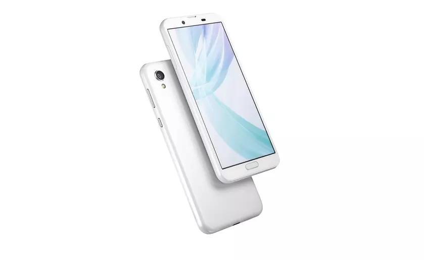 Японский бюджетник Sharp Aquos Sense 2 получил SoC Snapdragon 450 и защиту IP65/68
