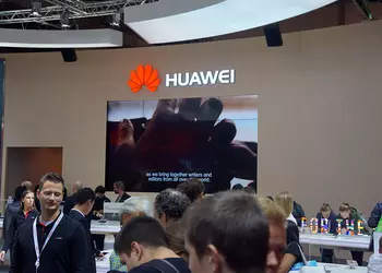 IFA 2015: стенды Huawei и ZTE своими глазами