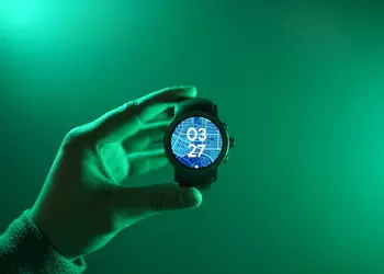 LG will soon introduce hybrid "smart" watches on Wear OS