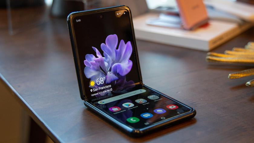 Инсайдер: «раскладушка» Galaxy Z Flip 5G получит чип Snapdragon 865+, два AMOLED-дисплея и двойную камеру