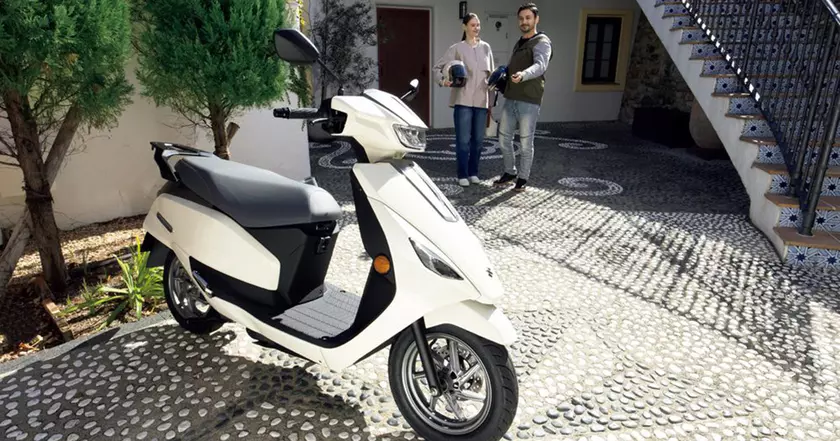 Новый электрический опыт: знакомимся с Suzuki e-Address