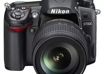 Nikon D7000: впечатляющая зеркальная камера среднего класса