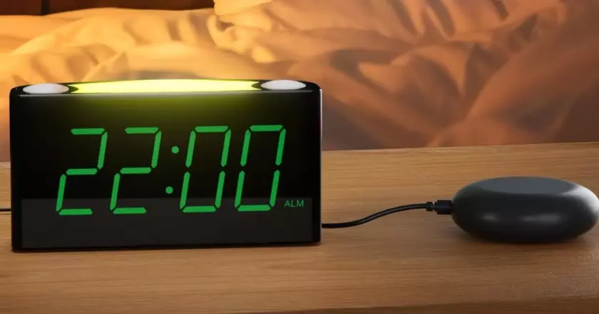best vibrating alarm The Best Vibrating Alarm Clocks That You Can Buy on Amazon main image 1