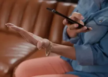 Amazon One: Оплата с помощью ладони теперь на вашем смартфоне