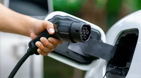 GM, Ford, Toyota et d'autres constructeurs automobiles ont exhorté Trump à préserver les allègements fiscaux pour les voitures électriques et à soutenir les voitures auto-conduites