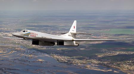 Russiske Tu-160 kjernefysiske bombefly har fått et strategisk kryssermissil Kh-BD med en rekkevidde på mer enn 6500 kilometer.