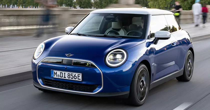 MINI Cooper SE: Electrifying the Iconic Drive