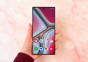 The Galaxy S25 might be borrowing design elements from Samsung's new Galaxy XR VR headset