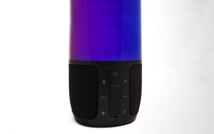 Ламповый звук: обзор беспроводной портативной bluetooth-колонки со светильником JBL Pulse 3-5