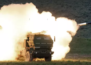 HIMARS / MLRS одним снарядом GMLRS за $200 000 уничтожил пусковую установку российского зенитно-ракетного комплекса «Тор-М2» стоимостью $25 млн