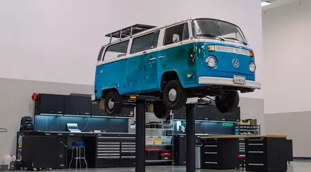 Volkswagen restaure un ancien T2 qui a survécu aux incendies de Californie en janvier 2025