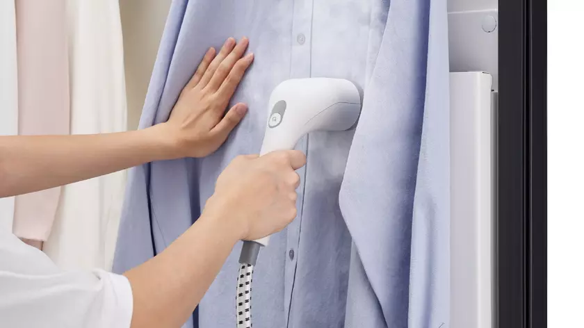 Стимпанк непобедим: LG добавляет к паровым шкафам Styler ручной отпариватель высокого давления