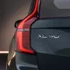 Миниатюра движения Volvo XC90 вечером