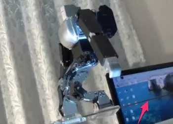 Цирк в лице робота-канатоходца (видео)