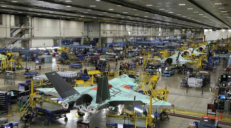 Lockheed Martin a reçu près de 606,8 millions de dollars pour l'achat de composants destinés à la production de 173 avions de combat de cinquième génération F-35 Lightning II.