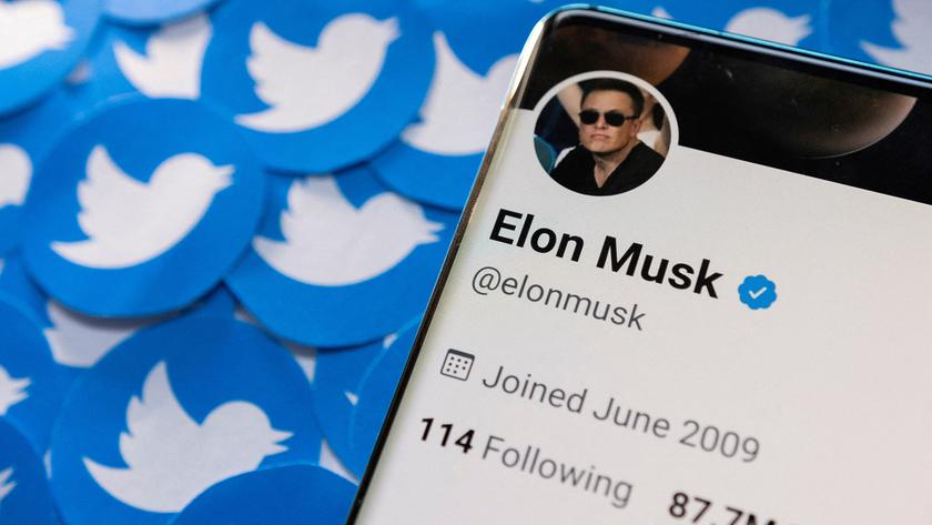 Elon Musk a reporté l'introduction de l'abonnement Twitter Blue à 8 dollars pour éviter de payer une commission à Apple