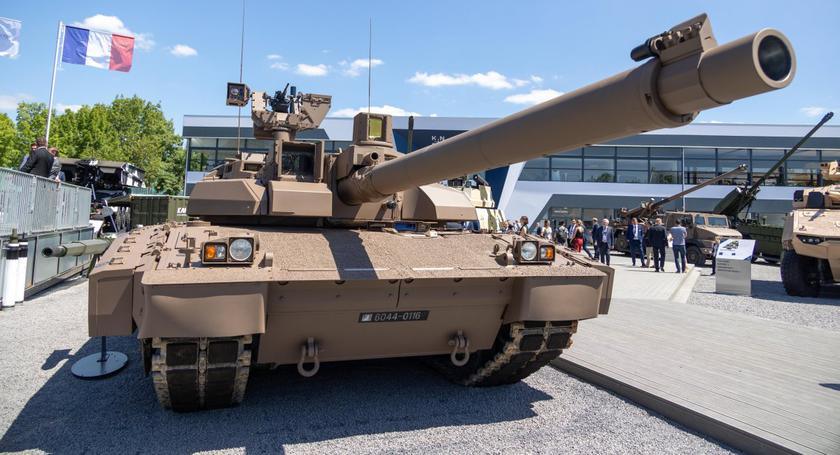 France tests the upgraded Leclerc XLR tank to test the firing capabilities of the 120mm cannon | gagadget.com