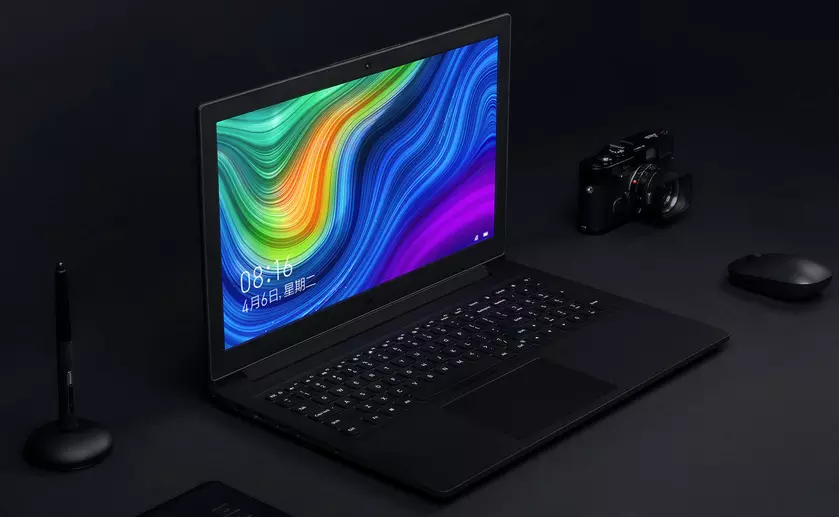Ноутбук Xiaomi Mi Notebook 15.6 на Core i3 за $490 — самый дешёвый в линейке