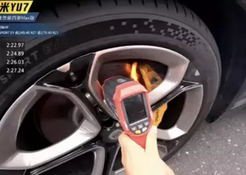 У Xiaomi YU7 Max загорелись тормозные колодки, но производитель не увидел в этом проблемы