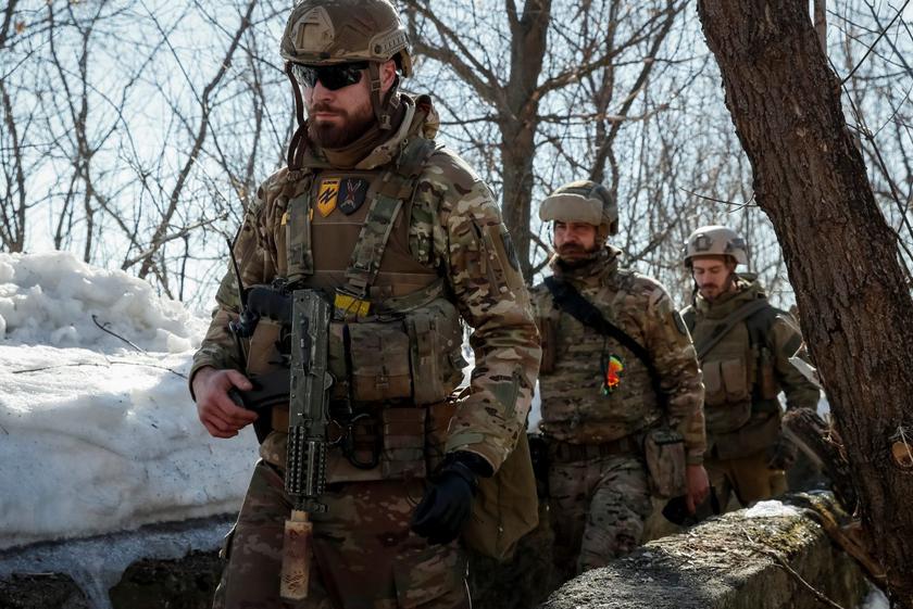 США разрешили бригаде "Азов" использовать американское оружие, отменив многолетний запрет