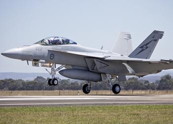 Королевские ВВС Австралии модернизируют и на 10 лет продлят срок службы самолётов F/A-18E/F Super Hornet для восполнения нехватки истребителей