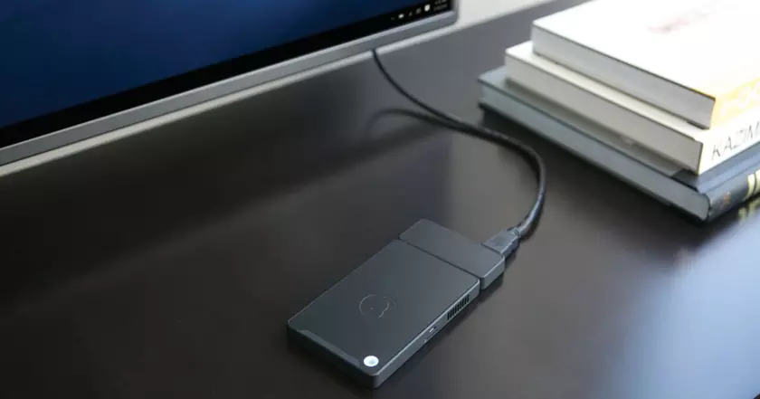 InFocus Kangaroo: карманный ПК на Windows 10 со встроенной батареей