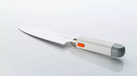 Cuts Everything: The World's First Ultrasonic Kitchen Knife C200 Ultrasonic for Home Use Unveiled at CES 2026