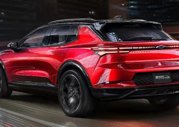 Four motors in one vehicle: GM patents new powertrain for EVs