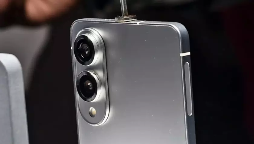 Прогнозы Samsung не оправдались: продажи ультратонкого смартфона Galaxy S25 Edge оказались значительно ниже ожиданий