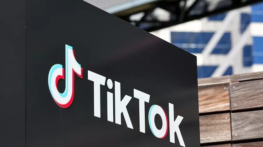 TikTok: Эволюция логотипа – что стоит за его дизайном?