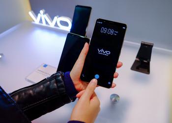 Vivo X20 Plus: the first smartphone with a built-in display scanner of fingerprints will be presented on January 24