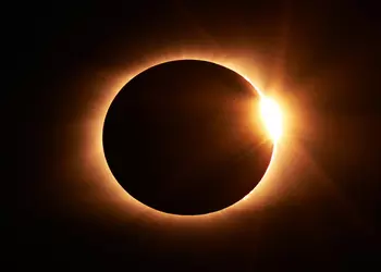 Ученые предсказывают следующее полное солнечное затмение только в 2026 году