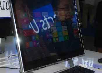 Моноблок Samsung 7 серии с сенсорным 27-дюймовым дисплеем на Windows 8