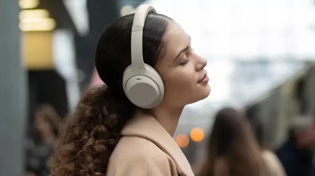 Sony is relaunching the WH-1000XM4 headphones ...