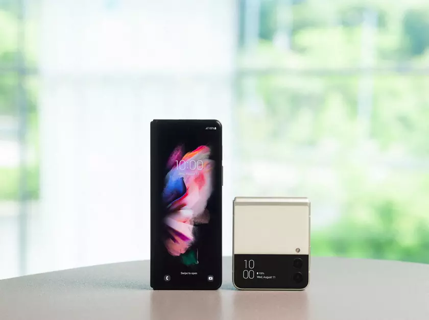Увы: складные смартфоны Samsung Galaxy Z Fold 3 и Z Flip 3 тоже лишились комплектной зарядки