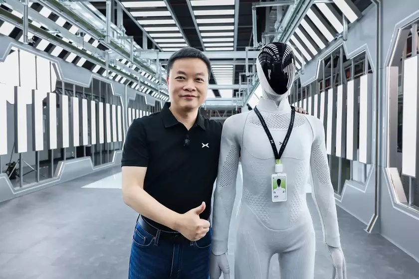 Робот XPeng Iron на производственной линии