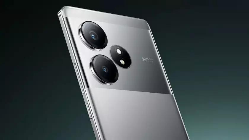 Инсайдер рассказал сколько будет стоить realme GT 6T c чипом Snapdragon 7+ Gen 3